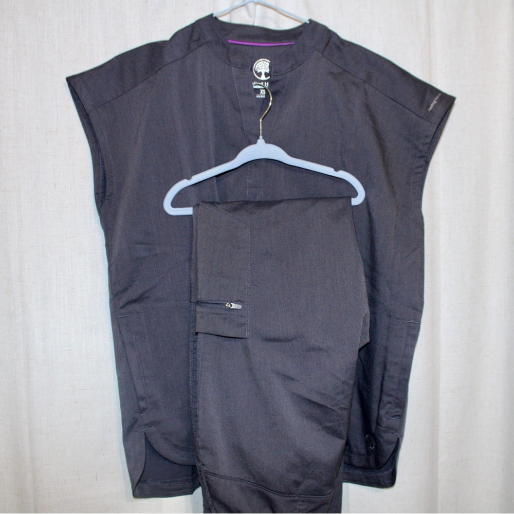 Healing Hands Pewter Grey Scrub SET!!!!